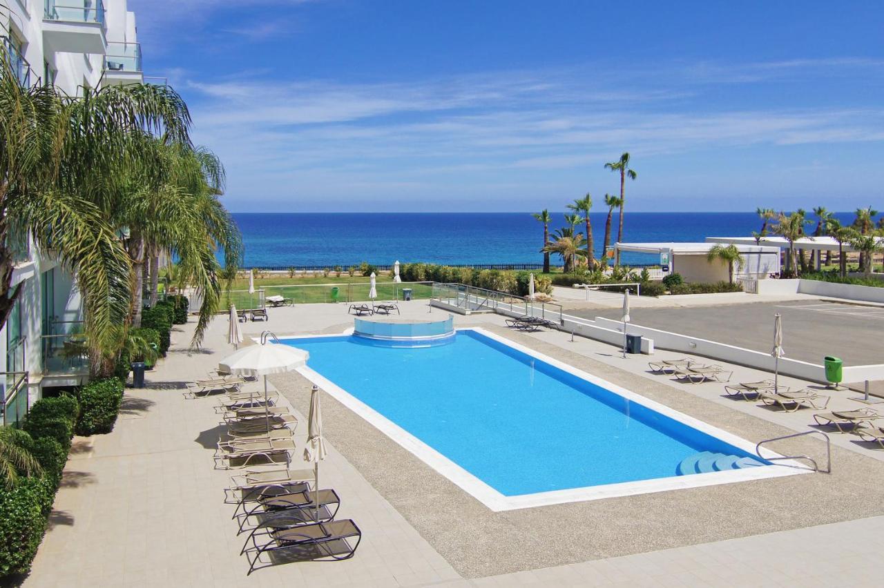 Meryl - Coralli Beachfront Apartment 프로타라스 외부 사진