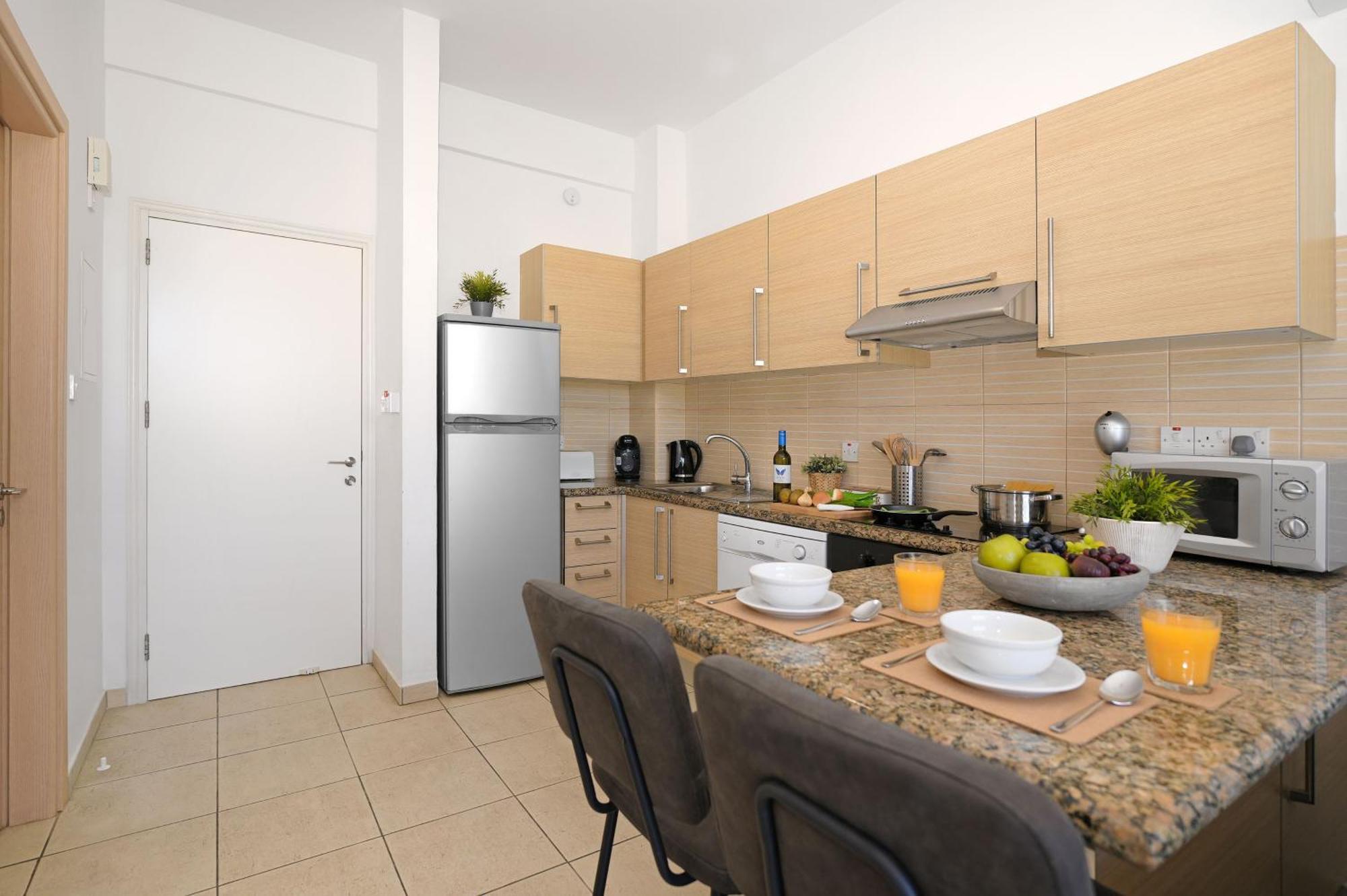 Meryl - Coralli Beachfront Apartment 프로타라스 외부 사진